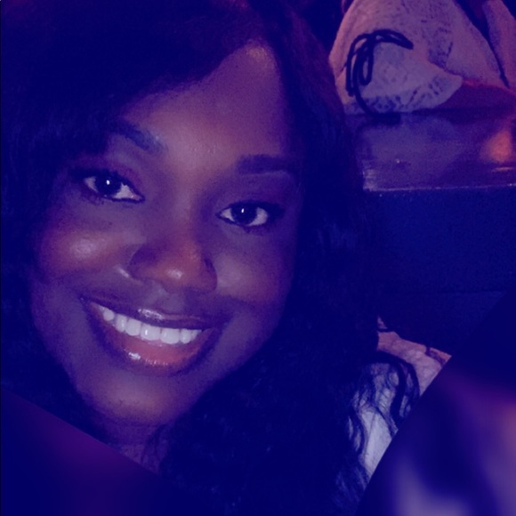 Meet your Posher, Diana - Picture 3 of 8